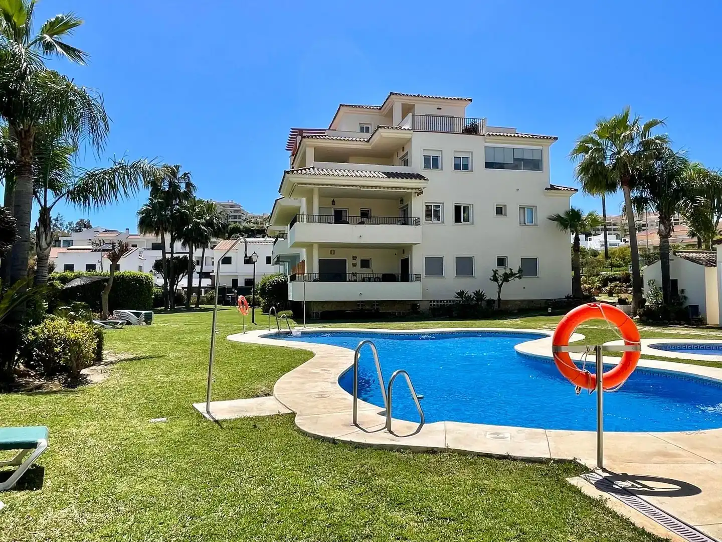 Außenansicht von Dachboden zum Verkauf in Mijas mit Klimaanlage, Terrasse und Gemeinschaftspool