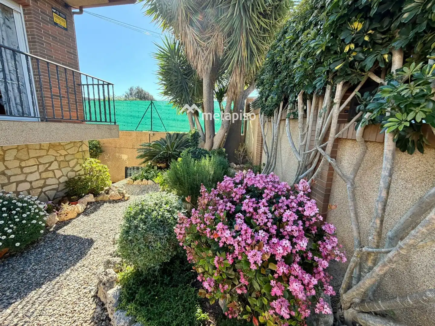 Vista exterior de Casa o xalet en venda en El Vendrell amb Aire condicionat, Calefacció i Piscina