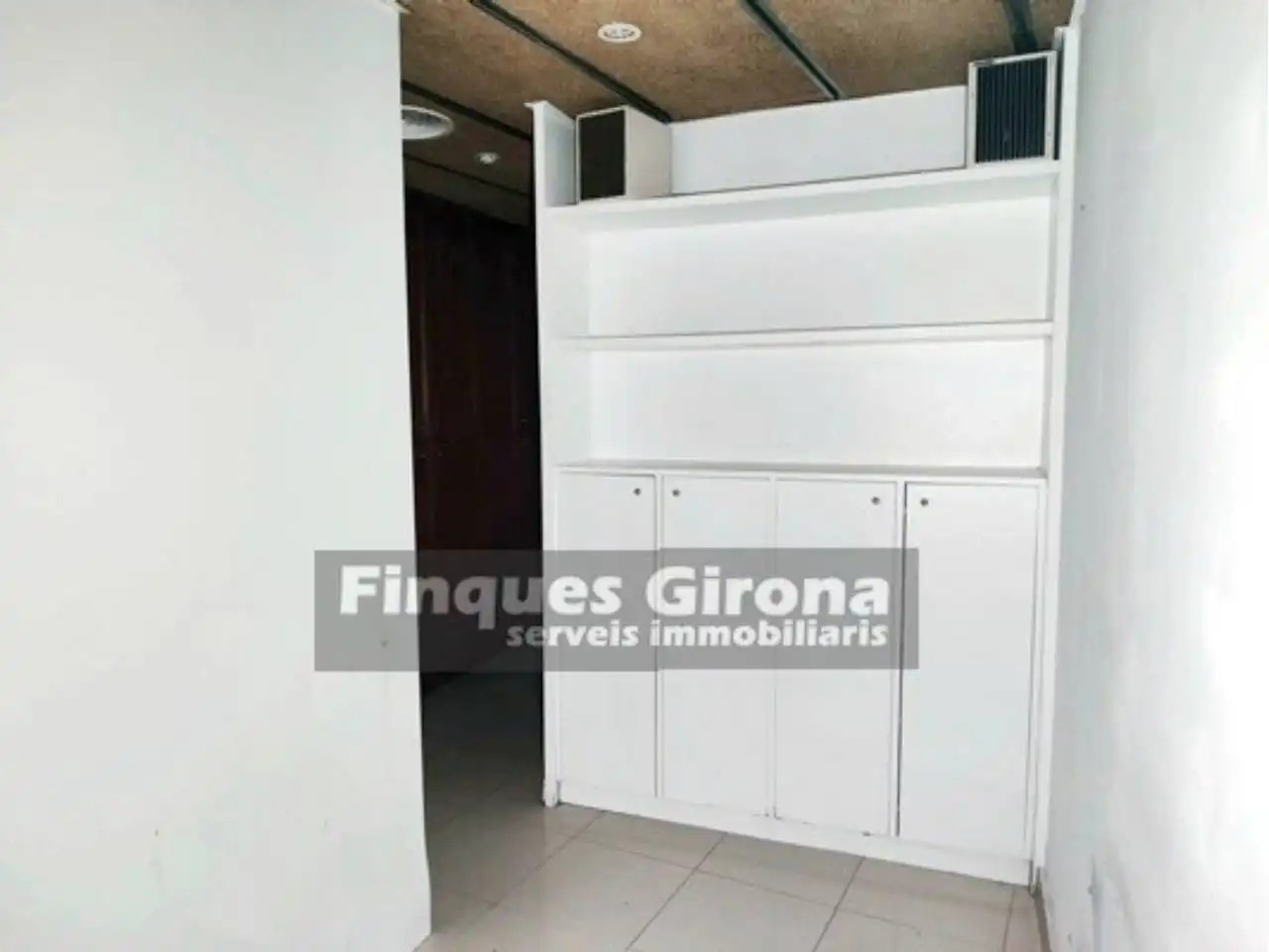 Geschaftsraum zur Miete in Girona mit Alarm