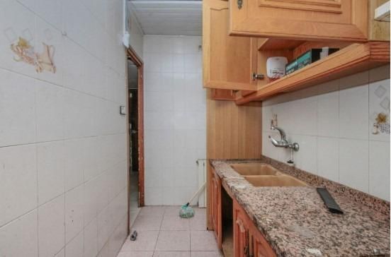 Kitchen of Flat for sale in Sabadell