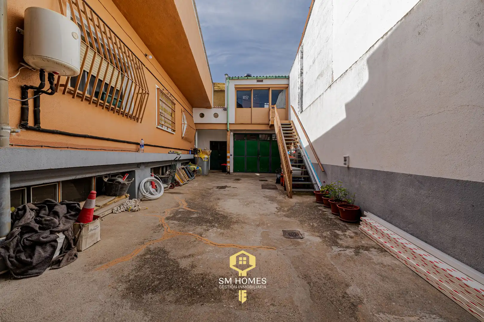 Vista exterior de Casa o xalet en venda en Mejorada del Campo amb Aire condicionat, Calefacció i Terrassa