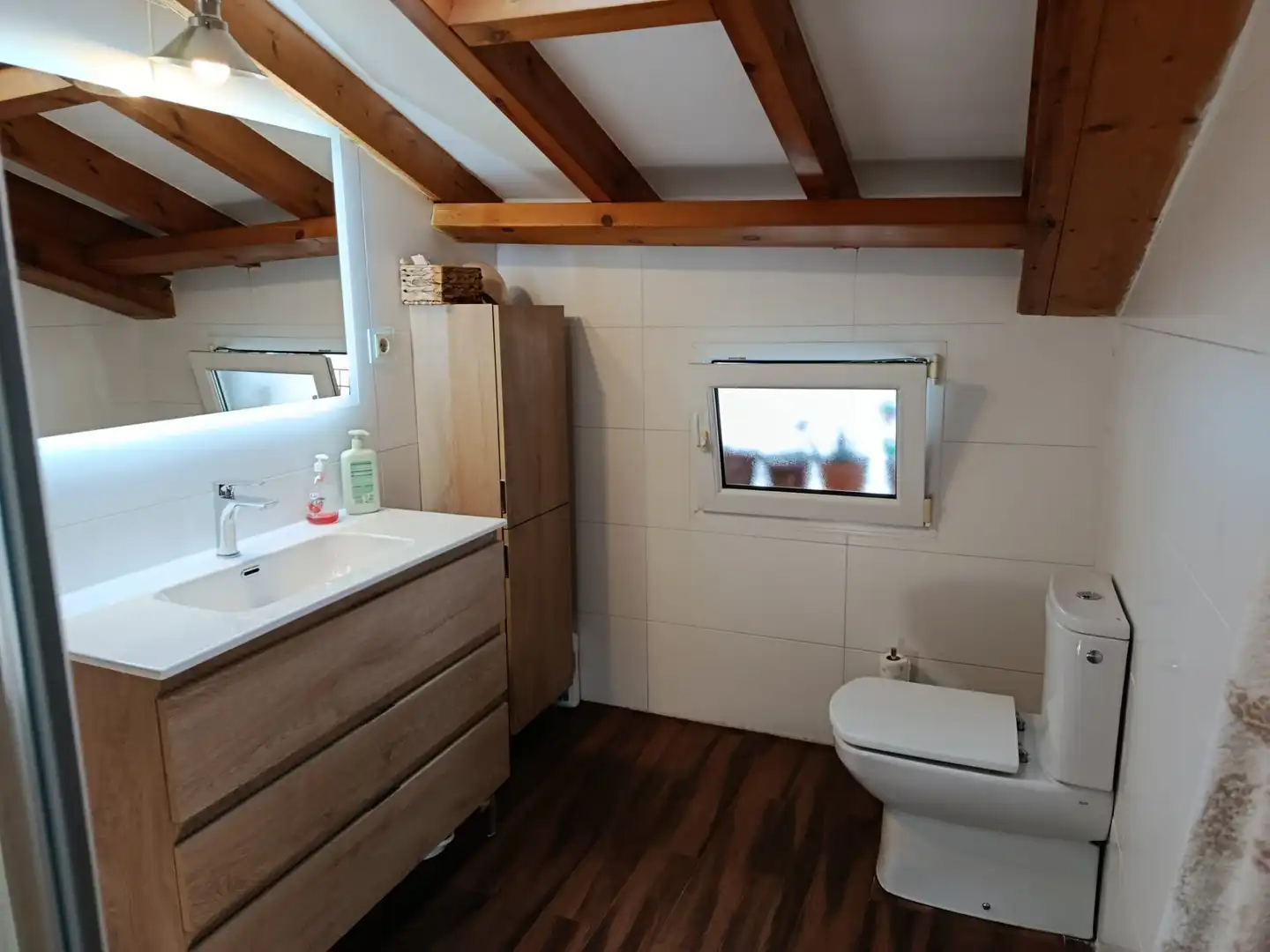Baño de Piso en venta en Santander con Amueblado, Horno y Lavadora