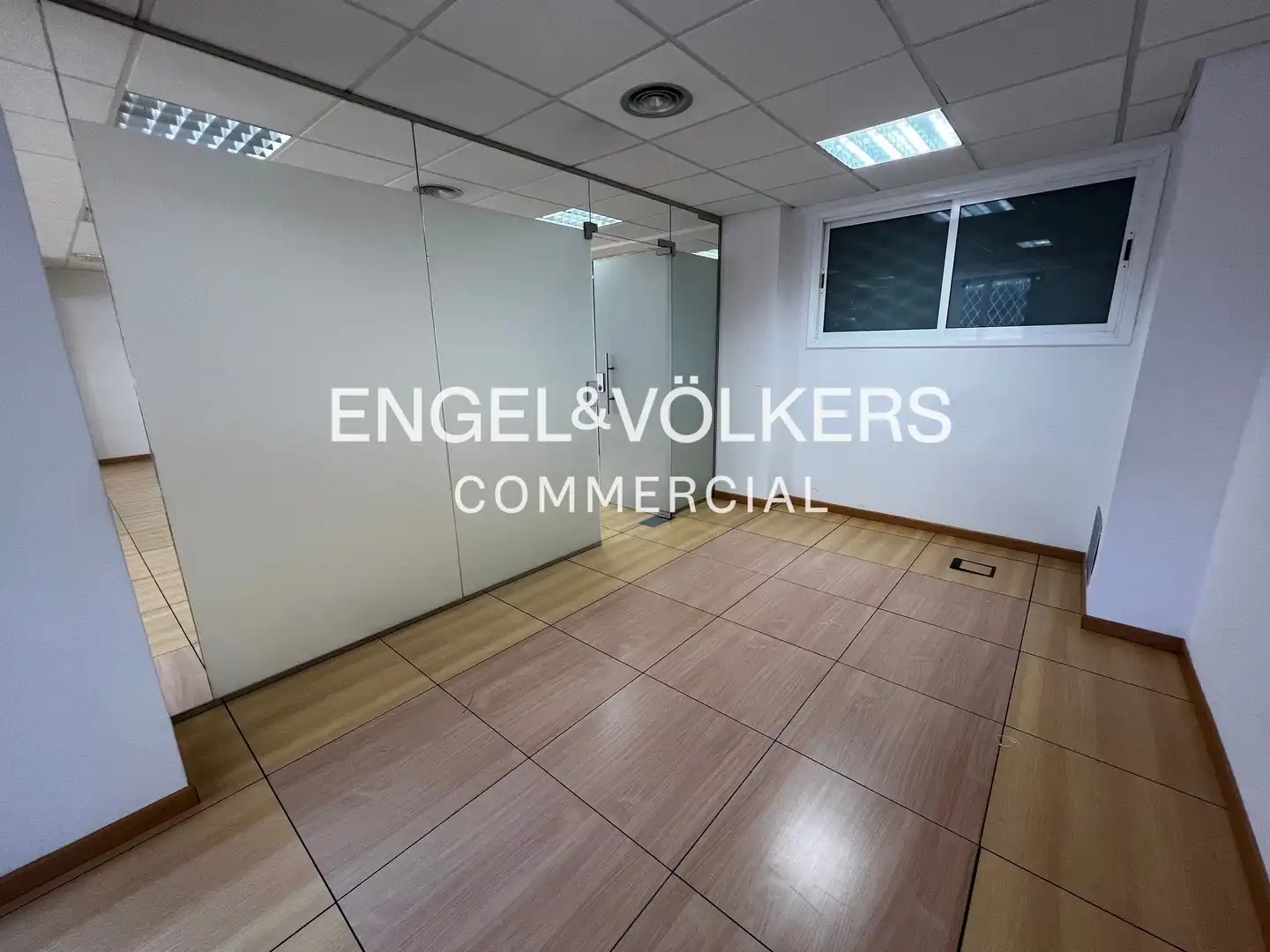 Büro zur Miete in Barcelona mit Klimaanlage und Terrasse