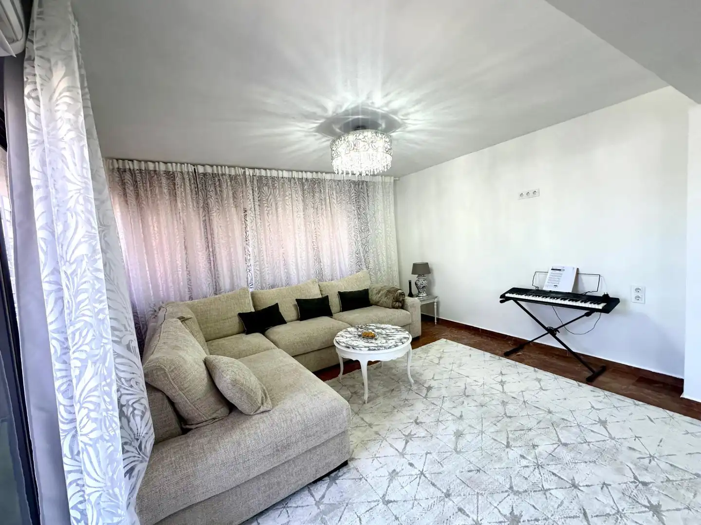 Sala d'estar de Apartament en venda en Alicante / Alacant amb Aire condicionat, Calefacció i Terrassa