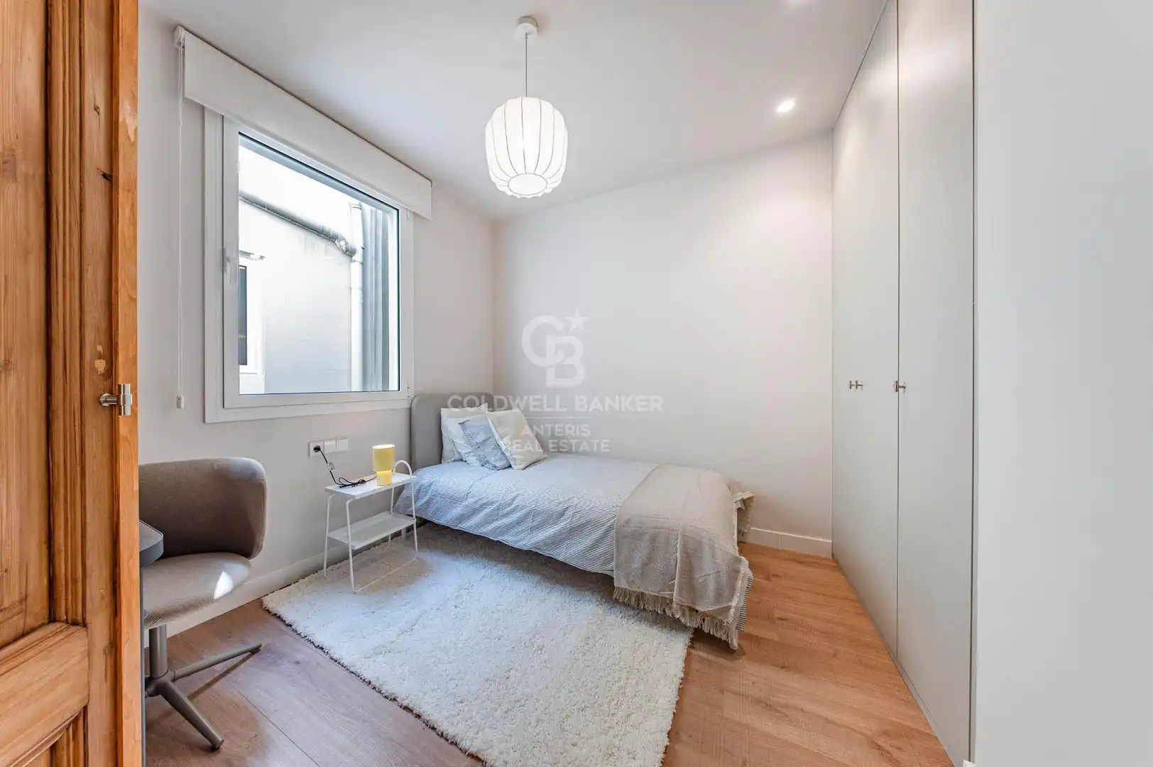 Schlafzimmer von Wohnung zum Verkauf in Barcelona mit Klimaanlage, Parkett und Terrasse