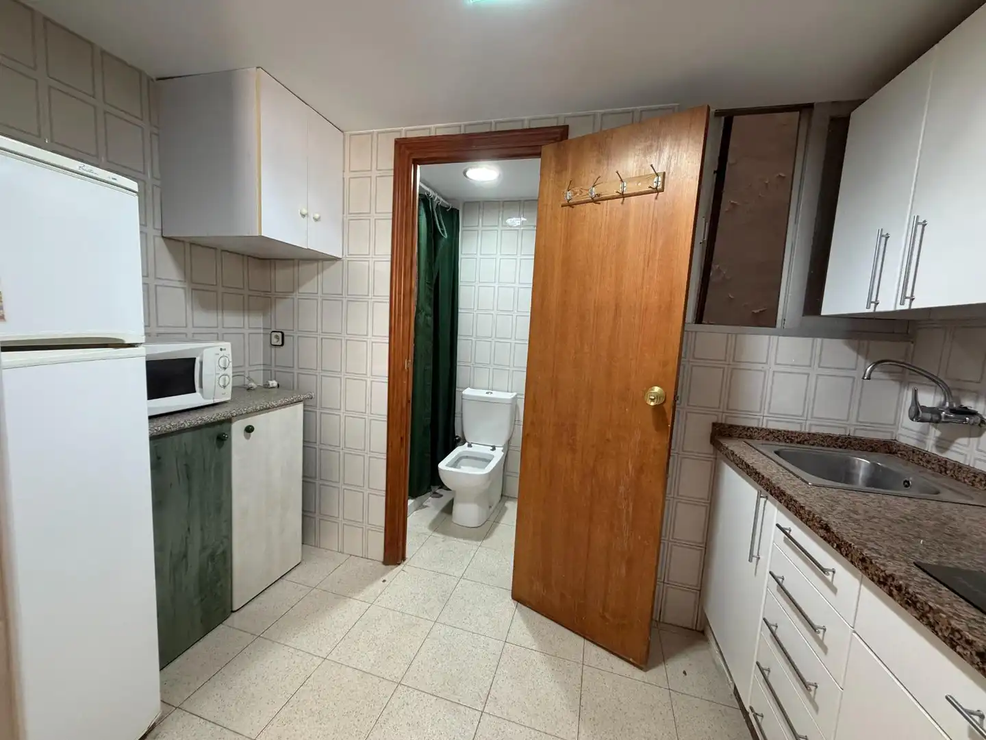 Kitchen of Buildings for sale in Alicante / Alacant