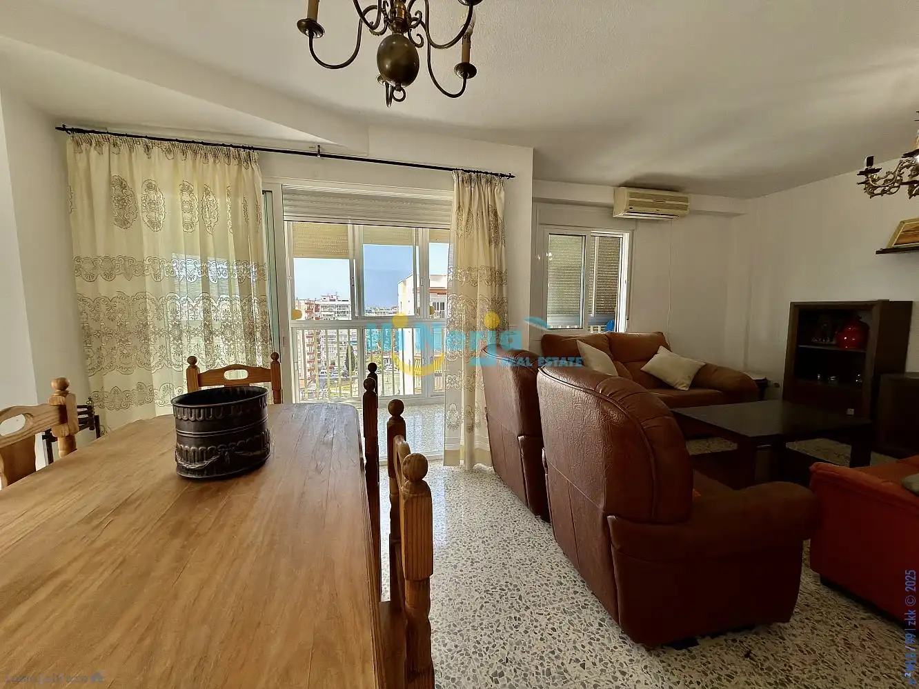 Apartamento con piscina en venta en Torre del Mar, imagen 3