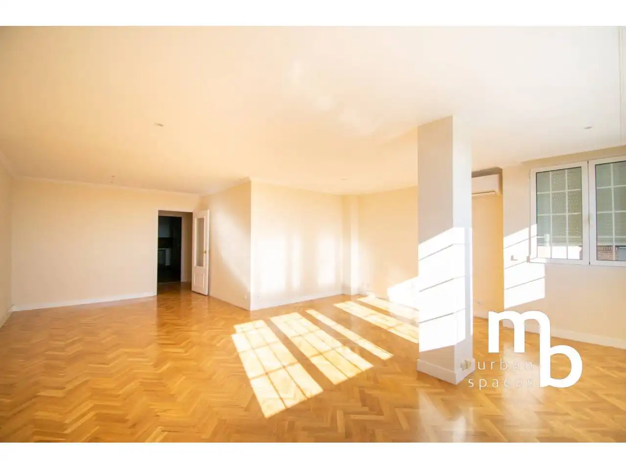 Sala de estar de Piso de alquiler en Madrid con Aire acondicionado, Calefacción y Parquet