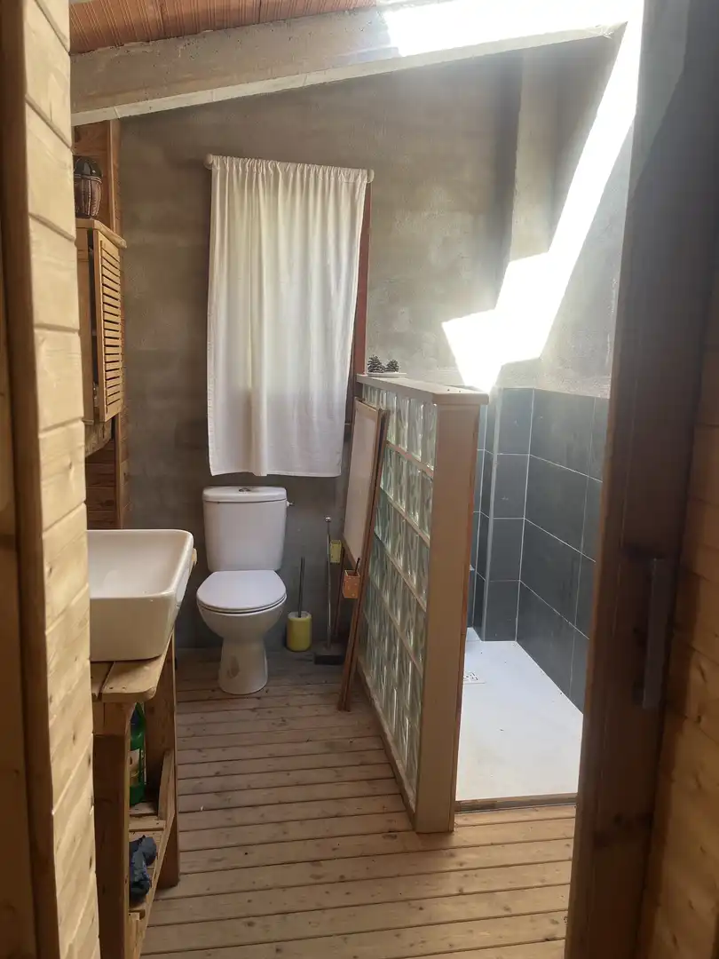 Baño de Finca rústica en venta en La Pobla de Cérvoles, Lleida
