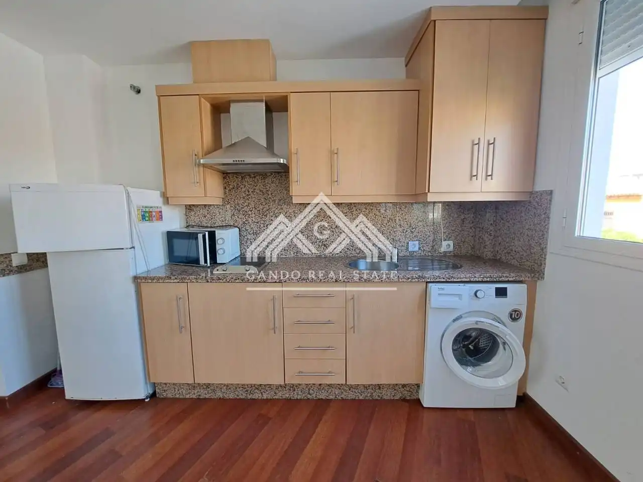 Kitchen of Duplexes for sale in Dos Hermanas  with Air Conditioner, Parquet flooring and Terrace
