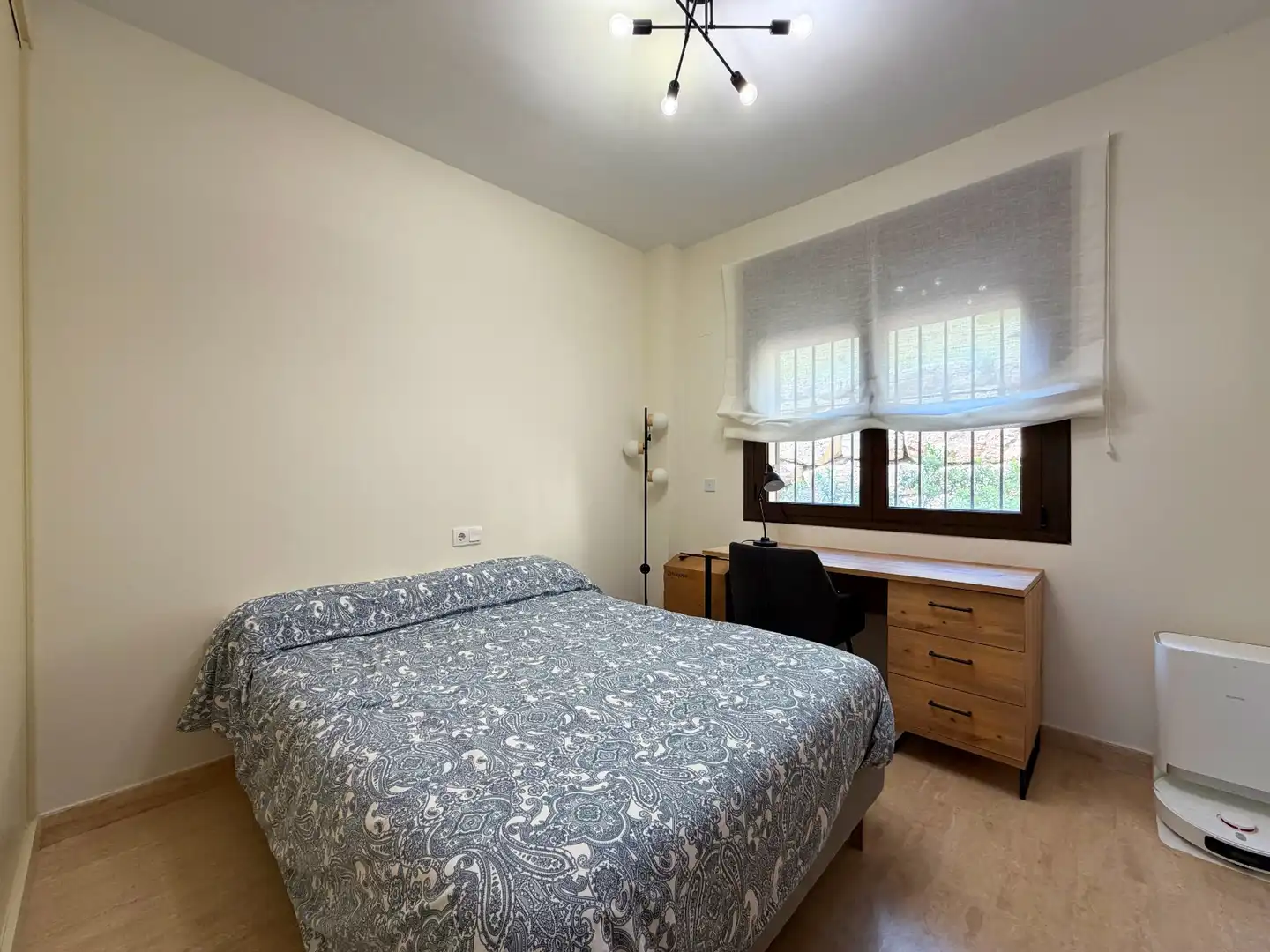 Schlafzimmer von Wohnung zum Verkauf in Estepona mit Klimaanlage, Terrasse und Abstellraum