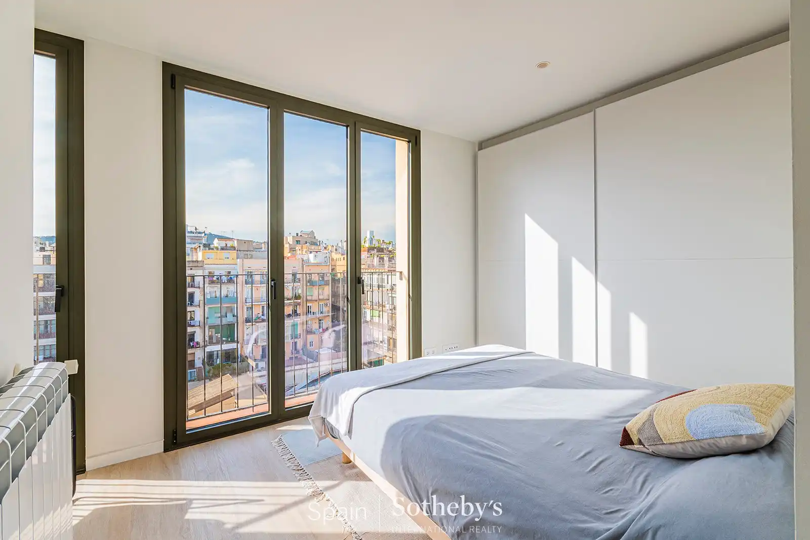 Duplex con ascensore in vendita a Gran Via de les Corts Catalanes, imagen 7