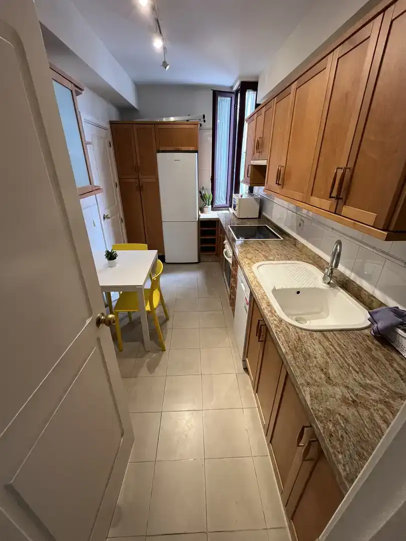 Küche von Wohnung zur Miete in Las Palmas de Gran Canaria mit Klimaanlage