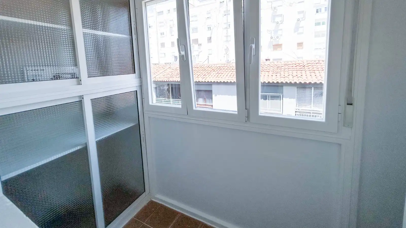 Habitación de Piso de alquiler en Zaragoza con Calefacción, Parquet y Amueblado