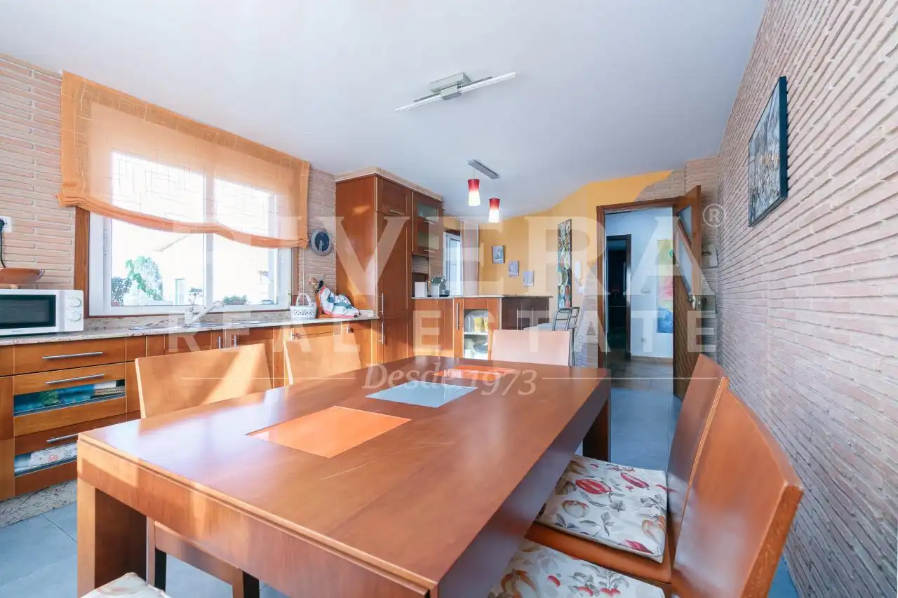 Cocina de Casa o chalet en venta en Vigo  con Calefacción, Jardín privado y Parquet