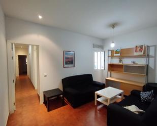 Sala d'estar de Apartament de lloguer en  Madrid Capital amb Aire condicionat, Moblat i Internet