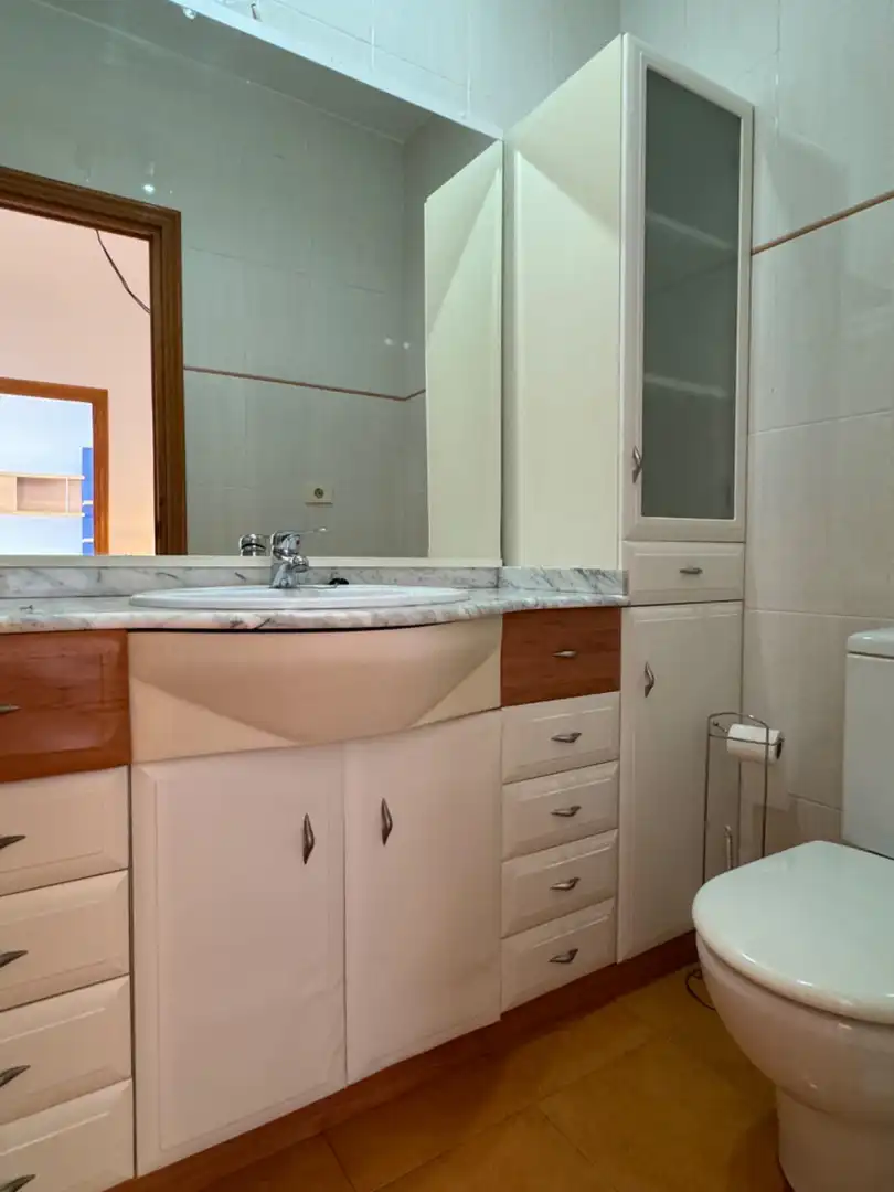 Bany de Casa o xalet en venda en Santa Pola amb Aire condicionat, Calefacció i Jardí privat