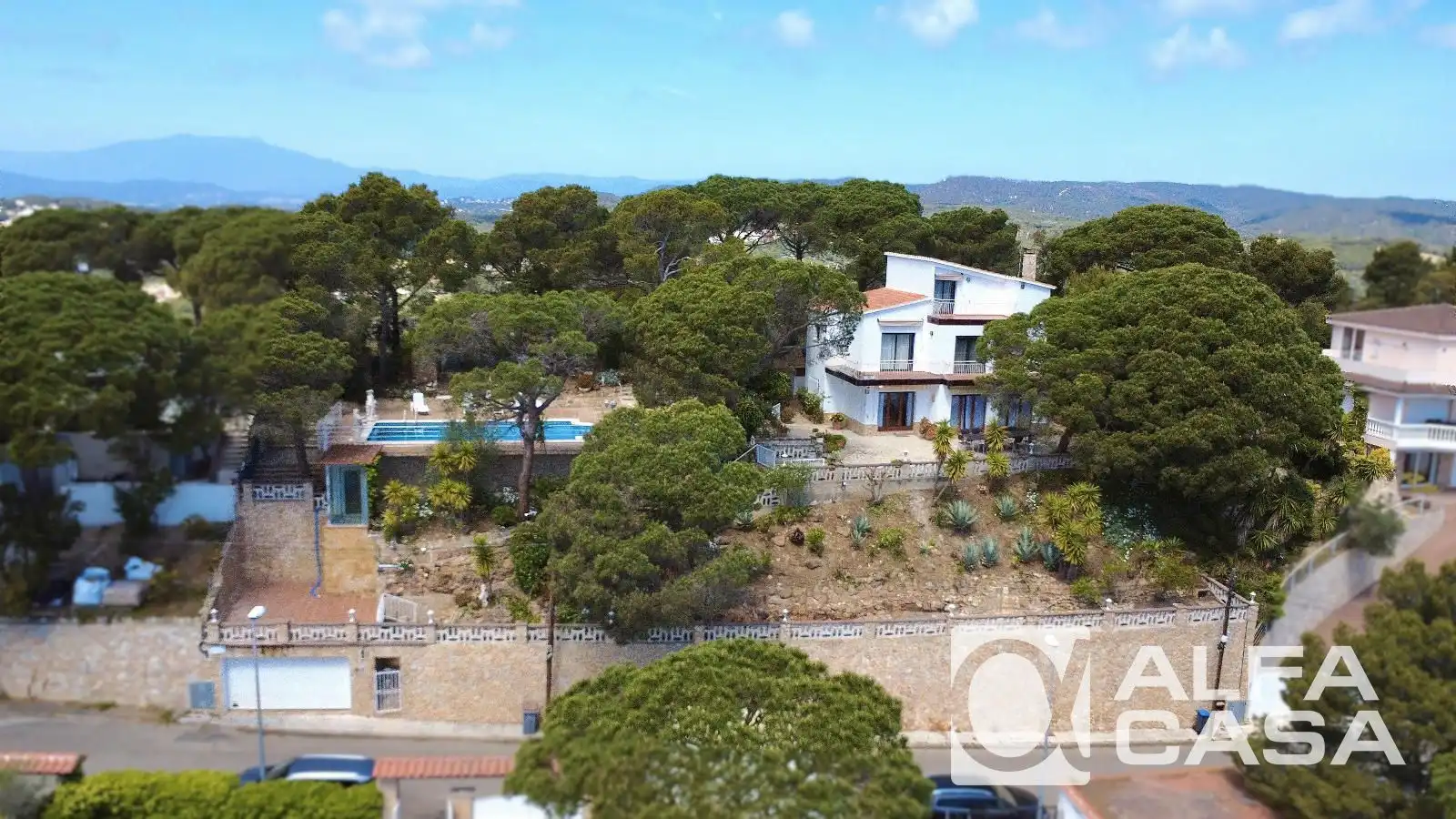 Vista exterior de Casa o xalet en venda en Blanes amb Calefacció, Terrassa i Traster