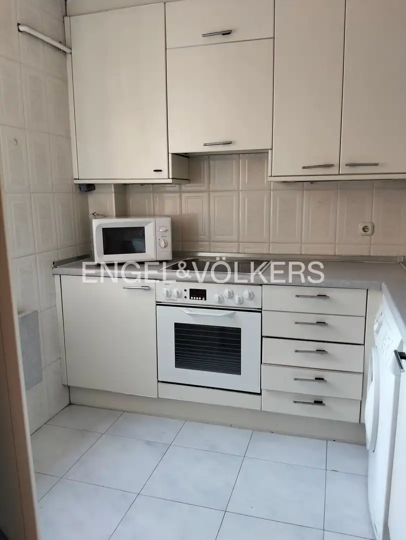 Cocina de Piso de alquiler en Madrid con Calefacción, Terraza y Amueblado