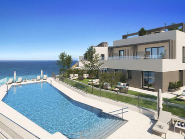 Reihenhaus mit Pool zum Verkauf in Urbanizacion Castillo de Lagos Proa