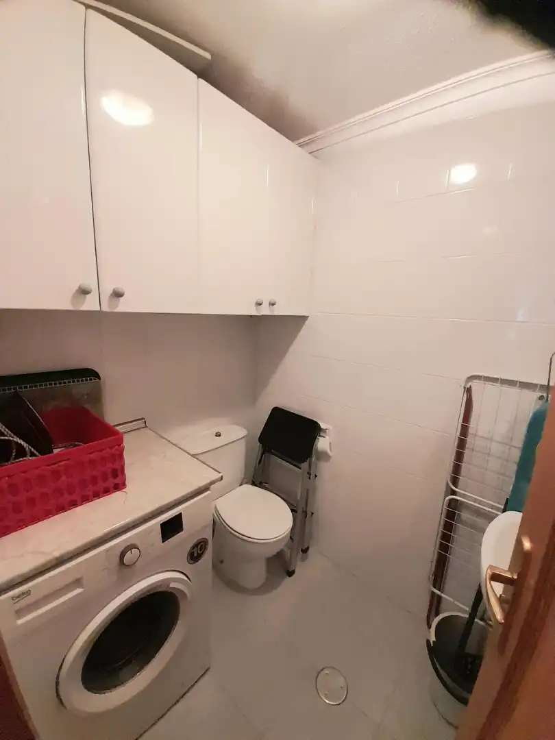 Bany de Apartament en venda en Salamanca amb Calefacció, Parquet i Moblat