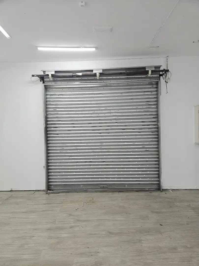 Local comercial de lloguer a Avinguda de Catalunya, imagen 2
