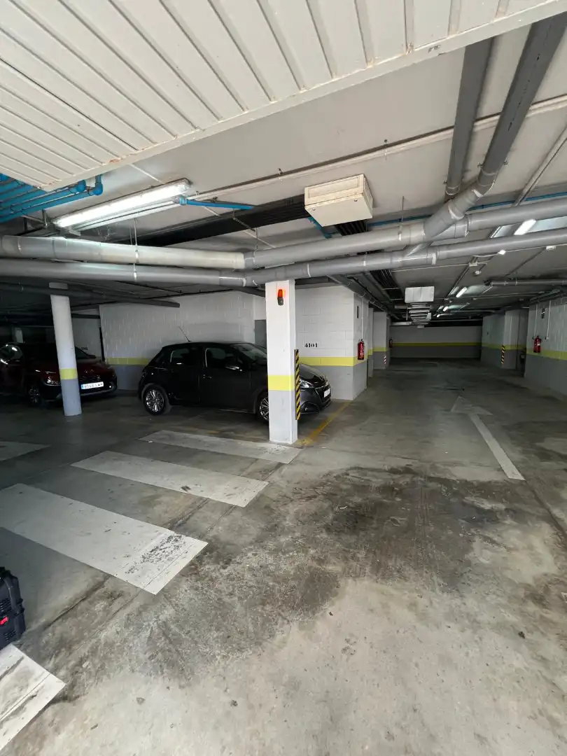 Parkplatz von Wohnung zum Verkauf in Mijas mit Klimaanlage, Heizung und Privatgarten