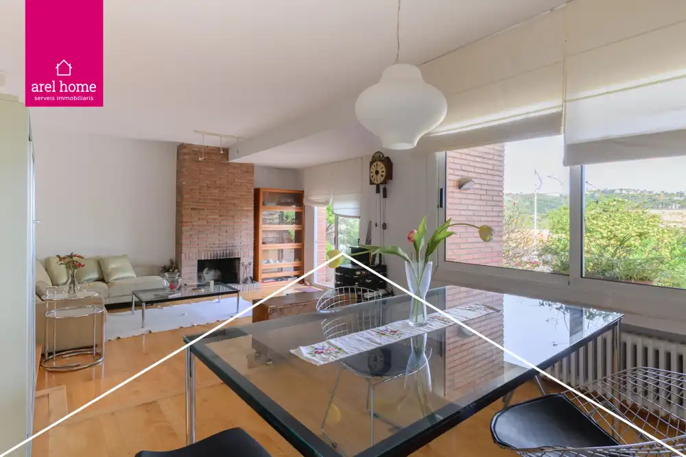 Living room of Houses for sale in Sant Just Desvern  with Heating, Private garden and Parquet flooring