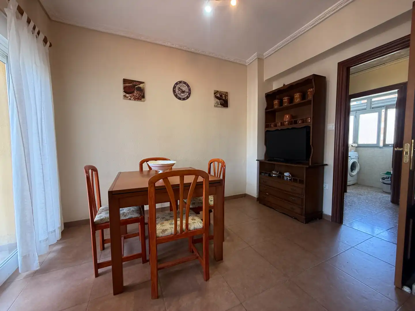 Comedor de Piso en venta en Castellón de la Plana / Castelló de la Plana con Balcón