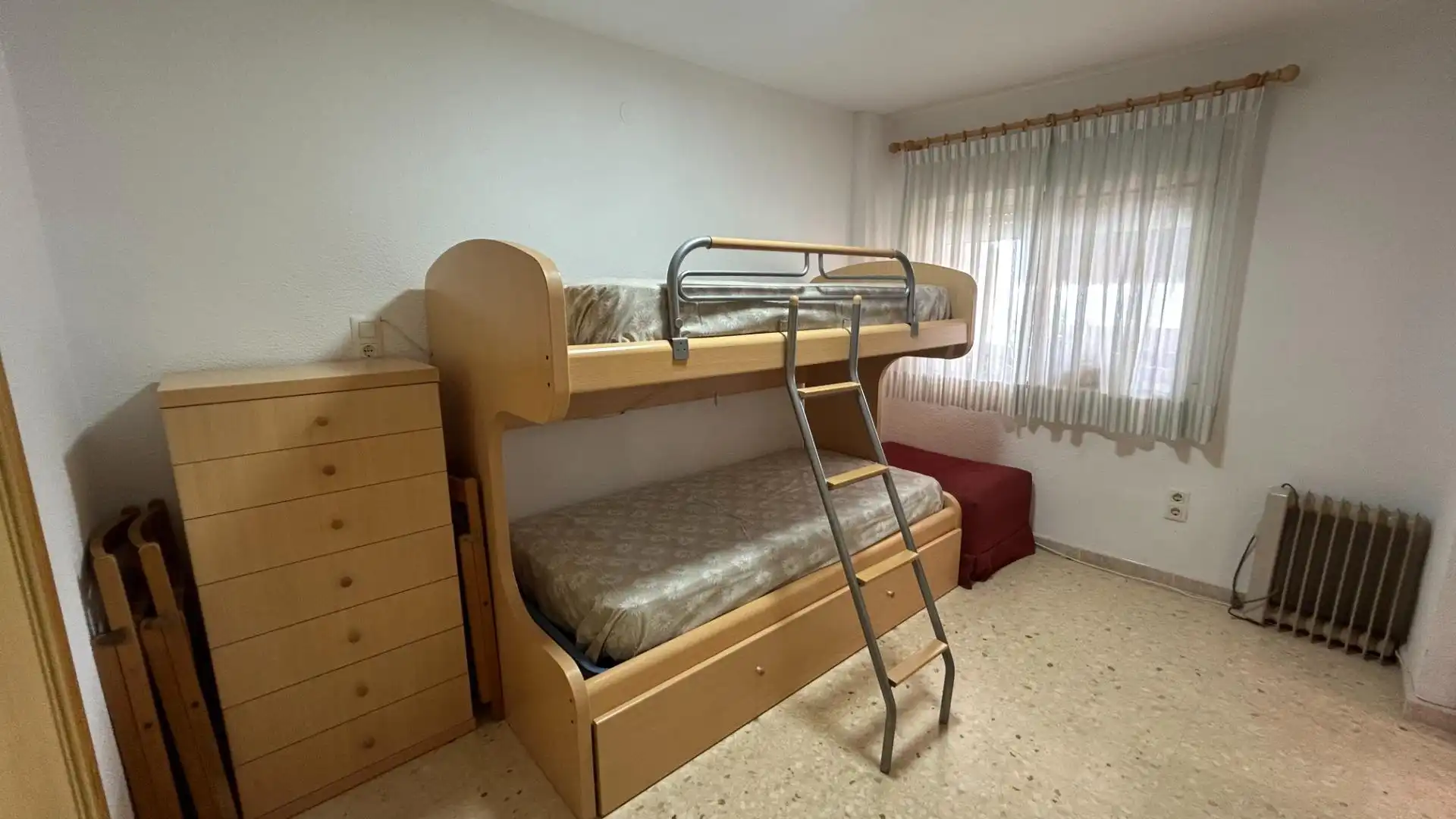 Habitación de Apartamento en venta en Cullera con Terraza, Amueblado y Balcón
