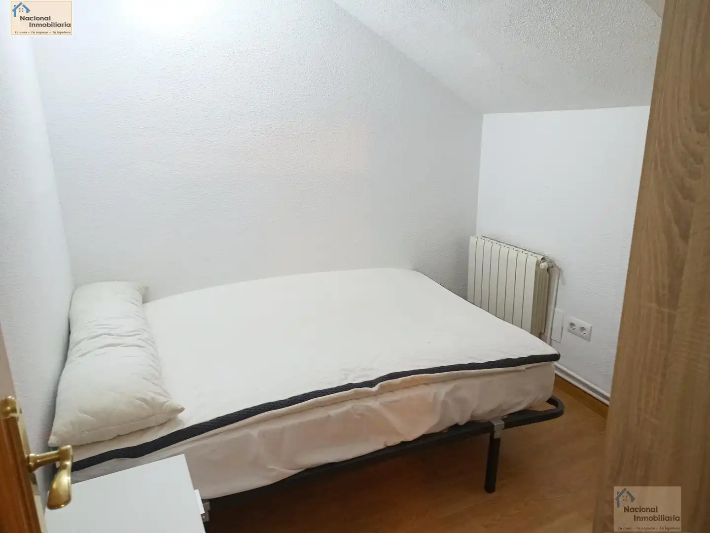 Bedroom of Flat for sale in Segovia  with Air Conditioner, Heating and Storage room