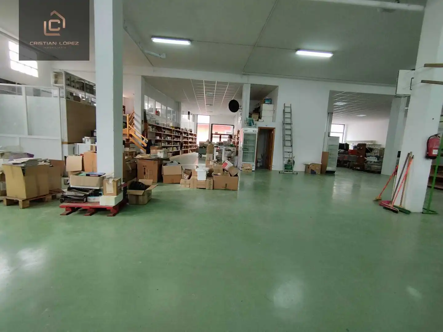 Local comercial en venta en Rúa Rosalía de Castro 23, imagen 22
