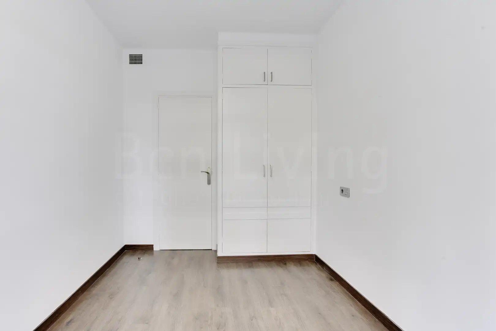 Bedroom of Flat for rent in Barcelona  with Air Conditioner, Heating and Parquet flooring