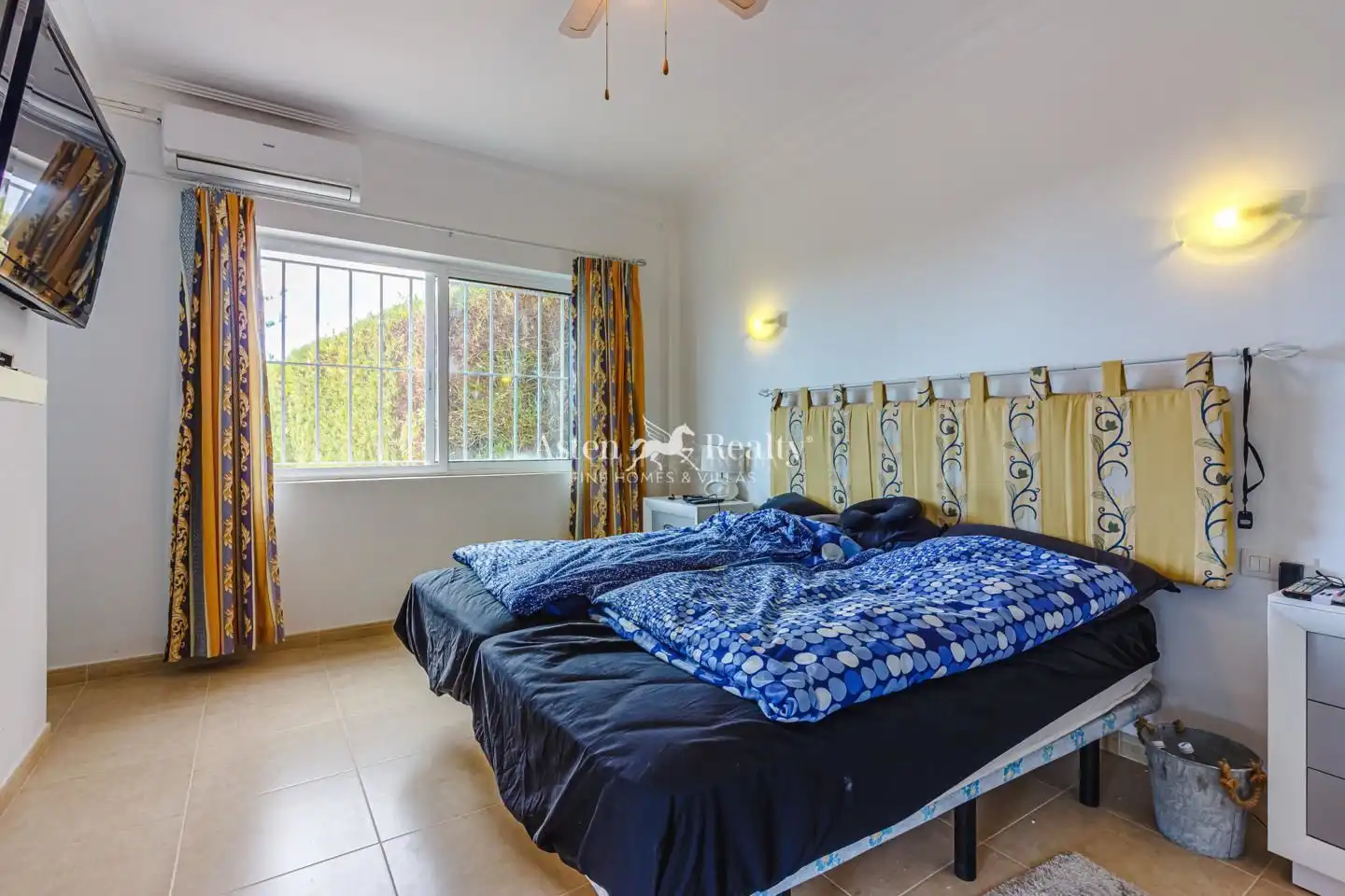 Dormitori de Casa o xalet en venda en Arona amb Aire condicionat, Terrassa i Piscina