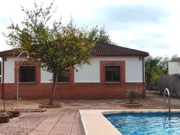Maison rustique avec piscine à vendre à Periurbano Este - Campiña