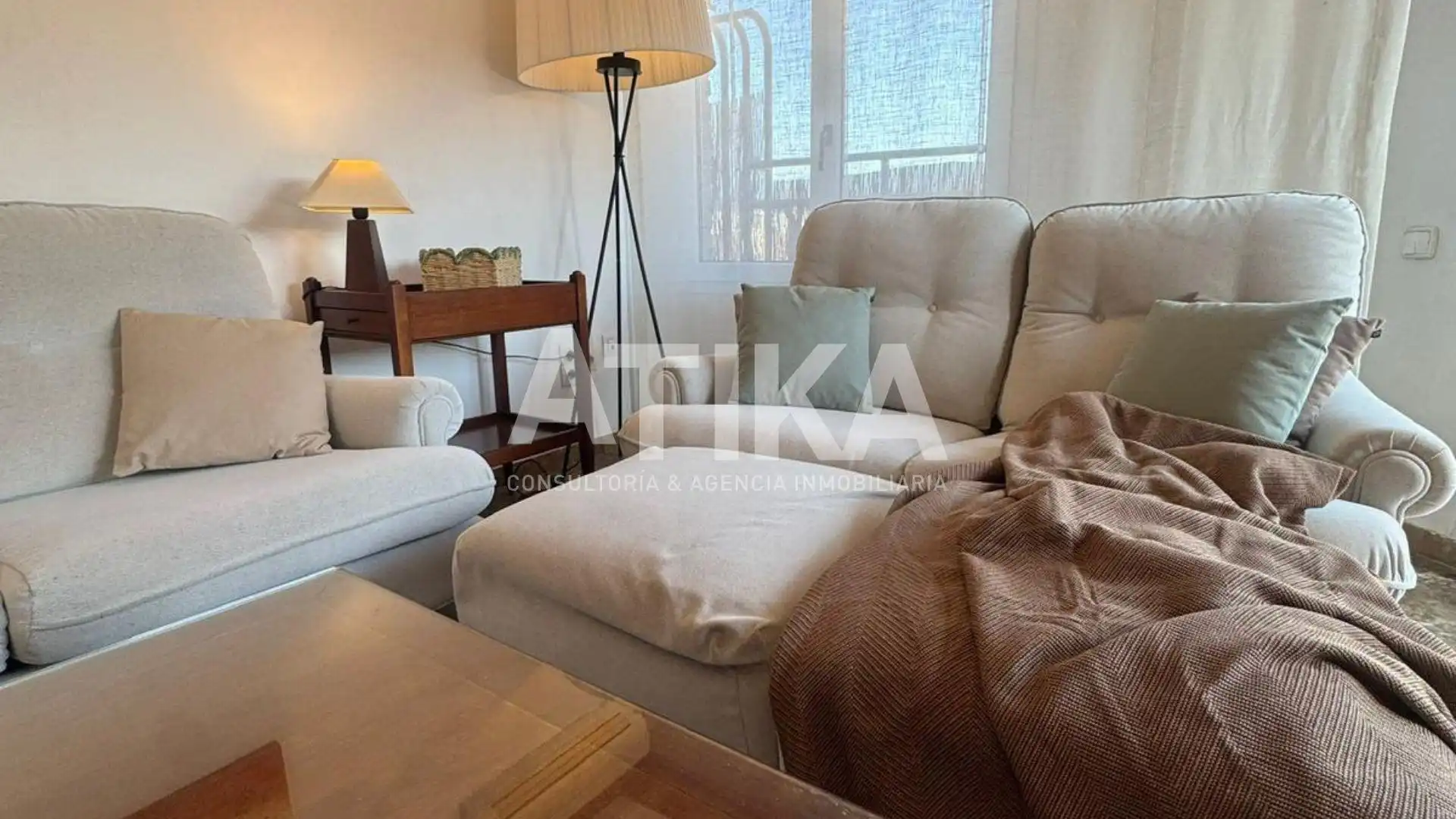 Sala de estar de Ático en venta en Ontinyent con Aire acondicionado, Calefacción y Parquet