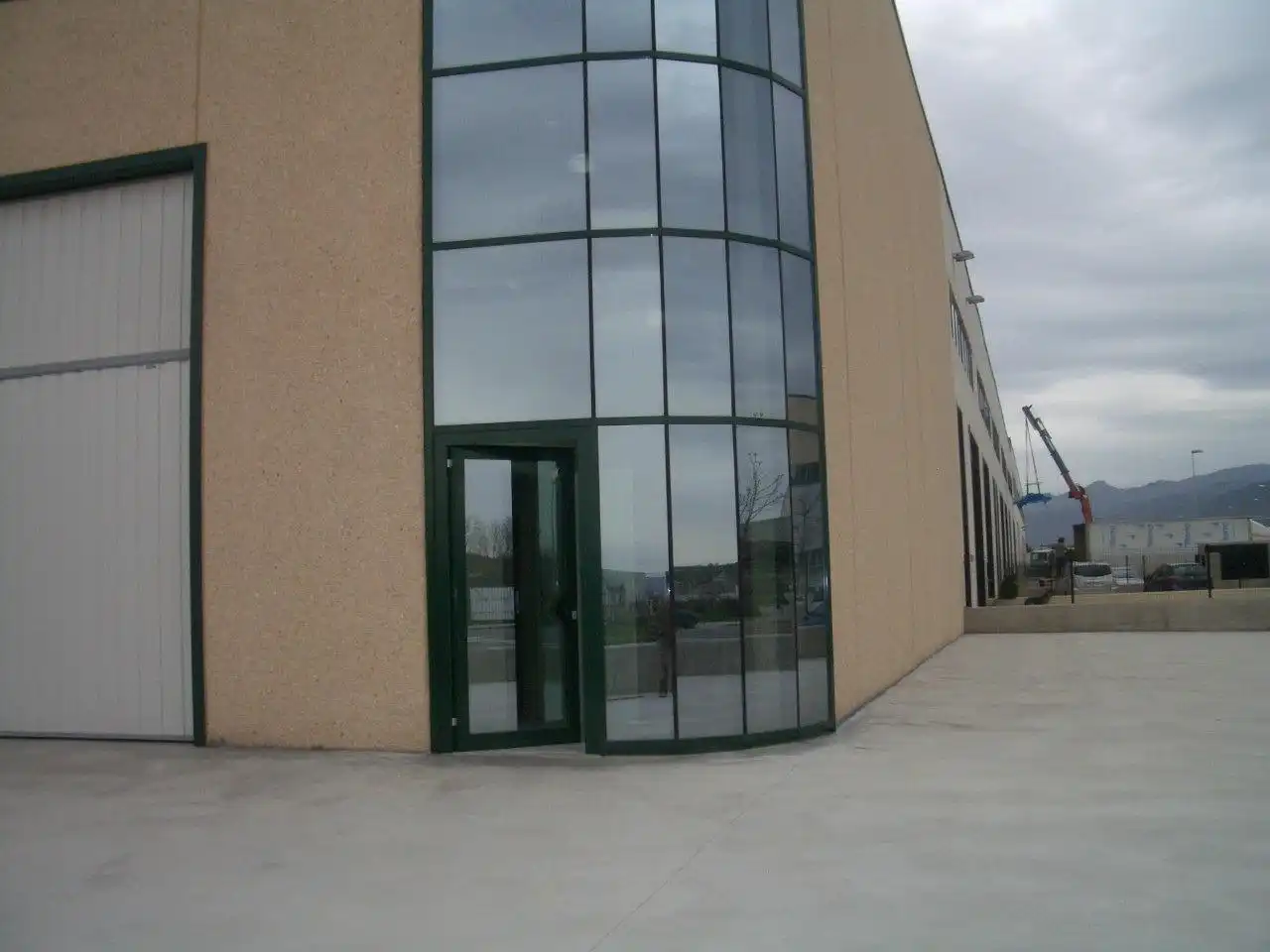 Industriegebäude zur Miete in Calle de luxemburg, imagen 2