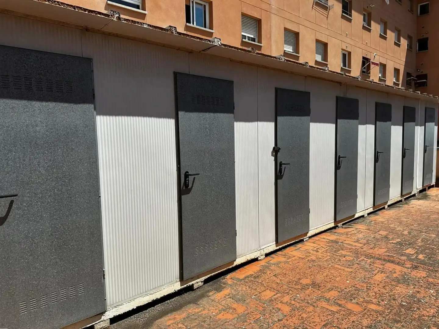 Exterior view of Flat for sale in Badalona  with Air Conditioner, Storage room and Balcony