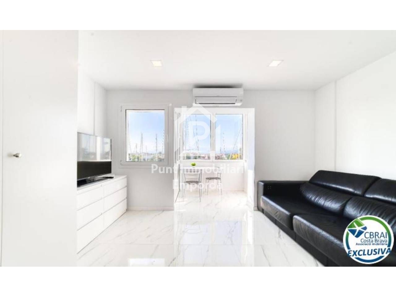 Exterior view of Study for sale in Empuriabrava  with Air Conditioner, Terrace and Furnished