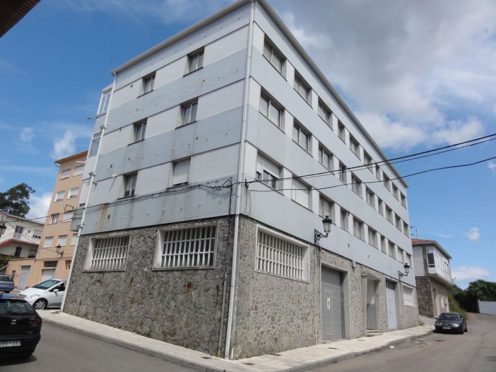 Pis en venda a Tetuan, A Pobra do Caramiñal