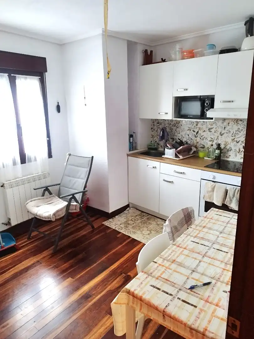 Cuina de Casa adosada en venda en Castro-Urdiales amb Calefacció, Terrassa i Traster