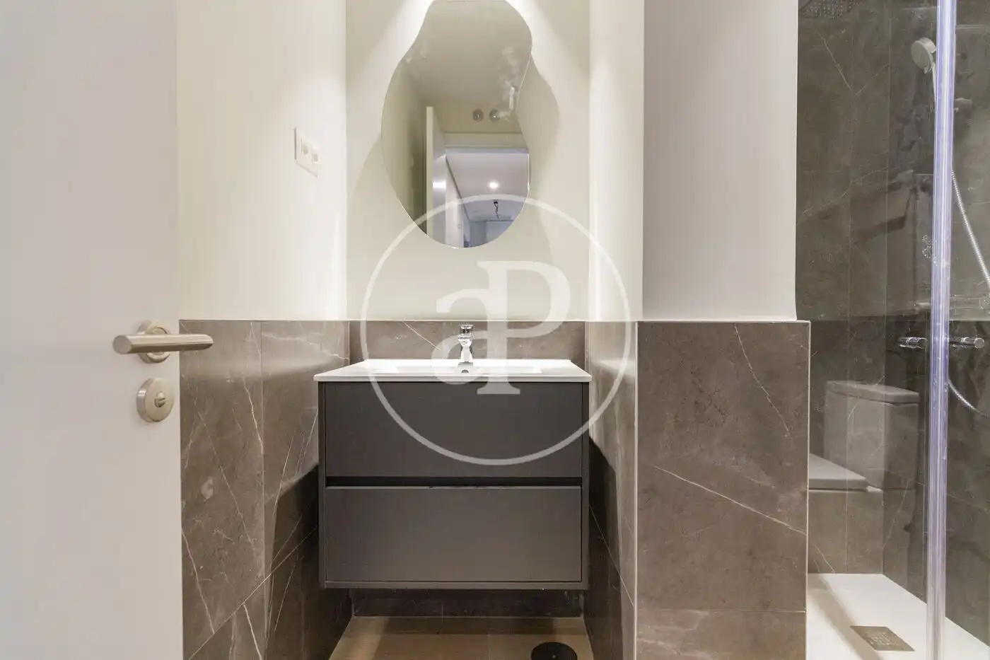 Flat for rent in C. de San Bernardo, Universidad - Malasaña