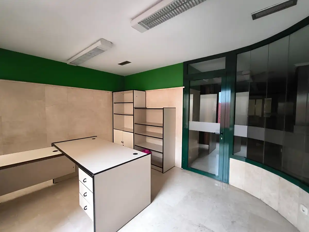 Oficina en venta en Vilagarcía de Arousa con Aire acondicionado, Calefacción y Amueblado