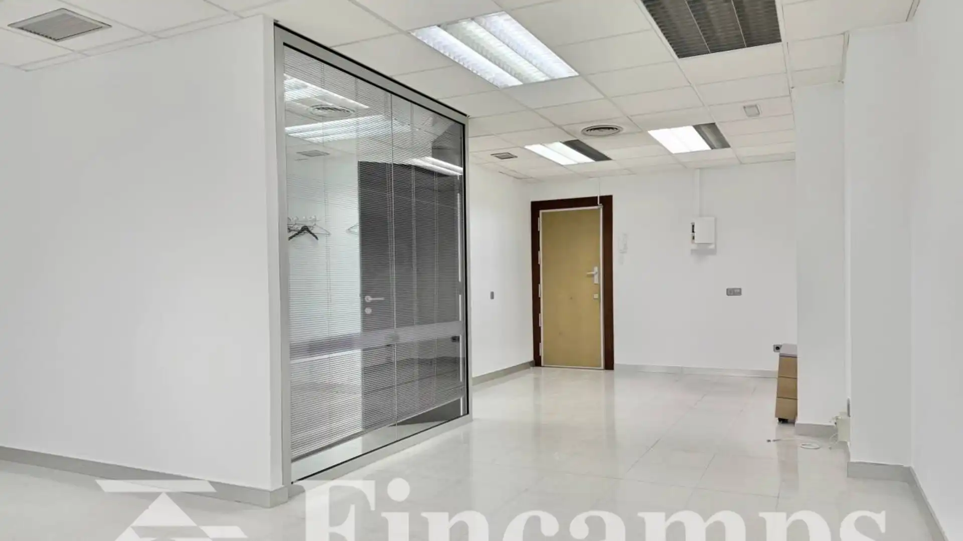 Oficina de alquiler en Calle Sant Antoni Maria Claret, 1, Centre , Centre - Sant Oleguer