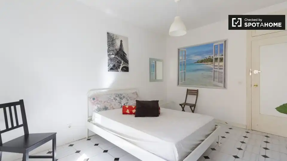 Bedroom of Flat for share in Madrid  with Air Conditioner, Heating and Terrace