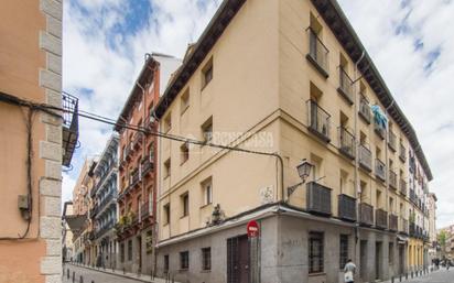 Exterior view of Flat for sale in  Madrid Capital  with Heating and Balcony
