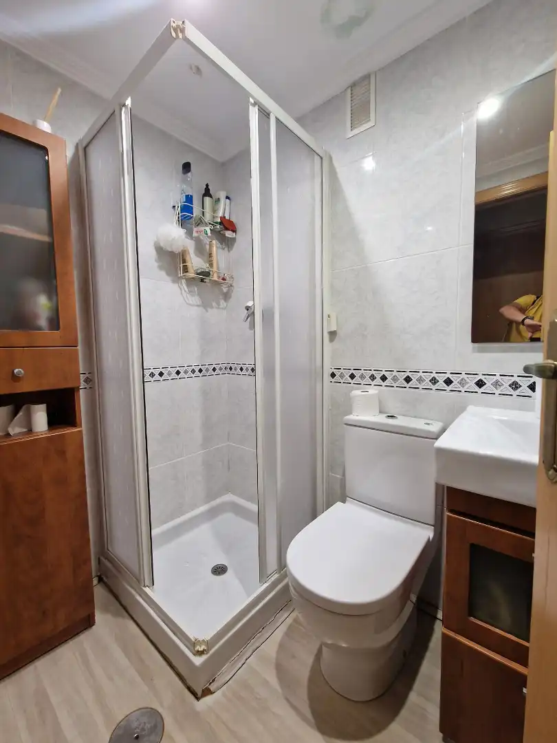 Bathroom of Flat for sale in Montcada i Reixac  with Air Conditioner, Heating and Storage room