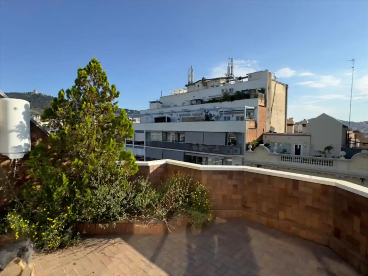 Terrasse von Wohnung zur Miete in  Barcelona Capital mit Klimaanlage und Balkon