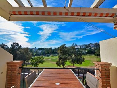 Vista exterior de Àtic en venda en Mijas amb Aire condicionat, Calefacció i Jardí privat