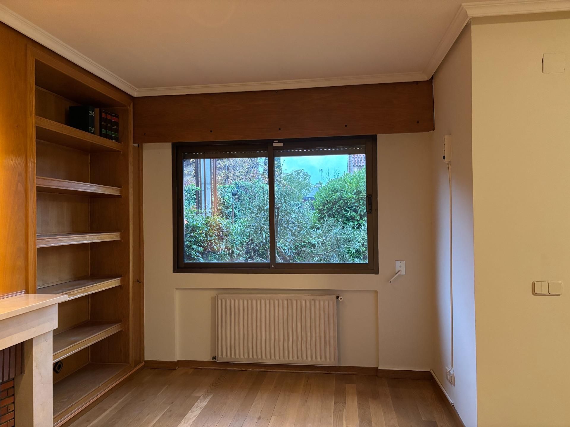 Bedroom of Single-family semi-detached to rent in Pozuelo de Alarcón  with Air Conditioner, Heating and Private garden